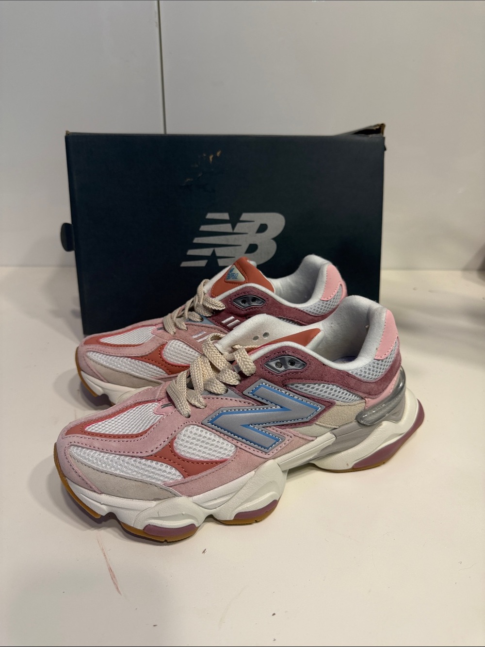 New 9060 new balance athletic shoes pink NB size 8